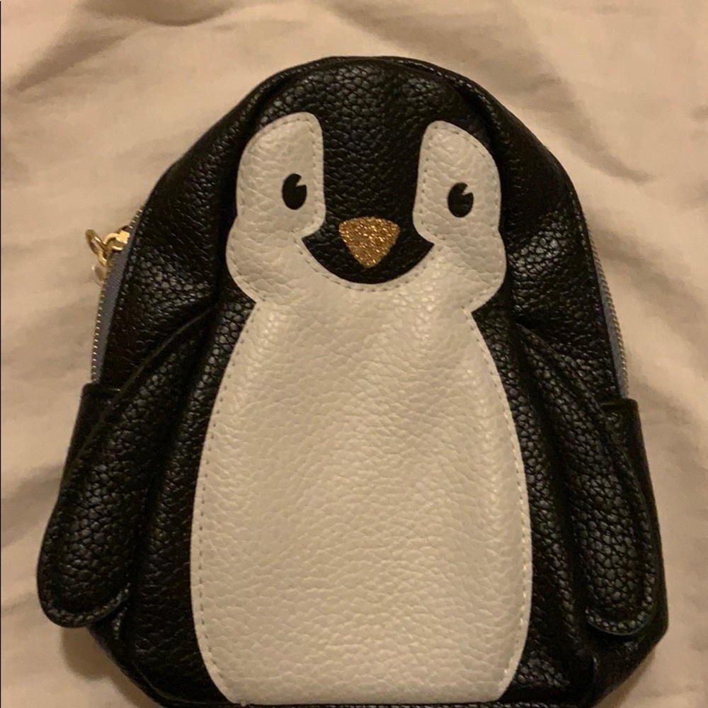 Small penguin pouch bath and body works